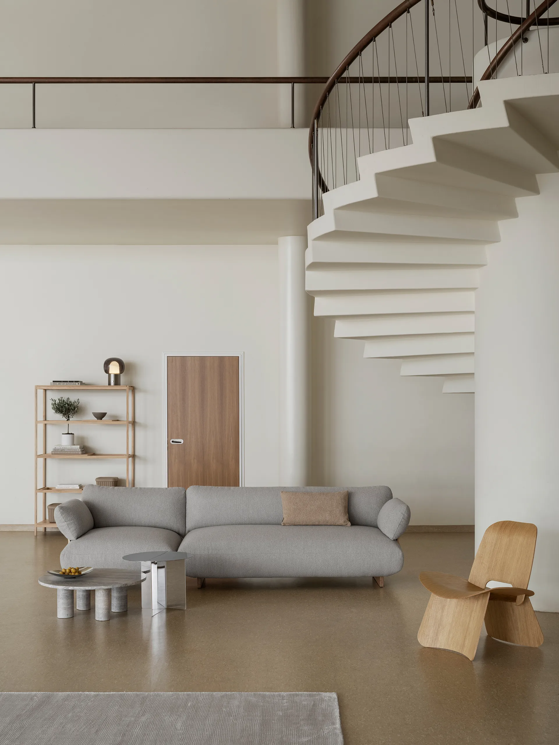 Stolik boczny ORU M Ø50 cm, Polerowana stal nierdzewna blomus