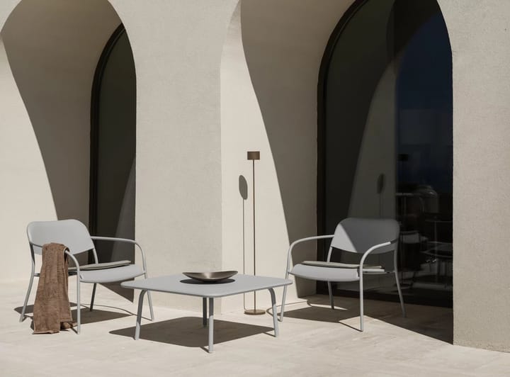 Stolik YUA Lounge Table 80x80 cm, Silk Grey Blomus