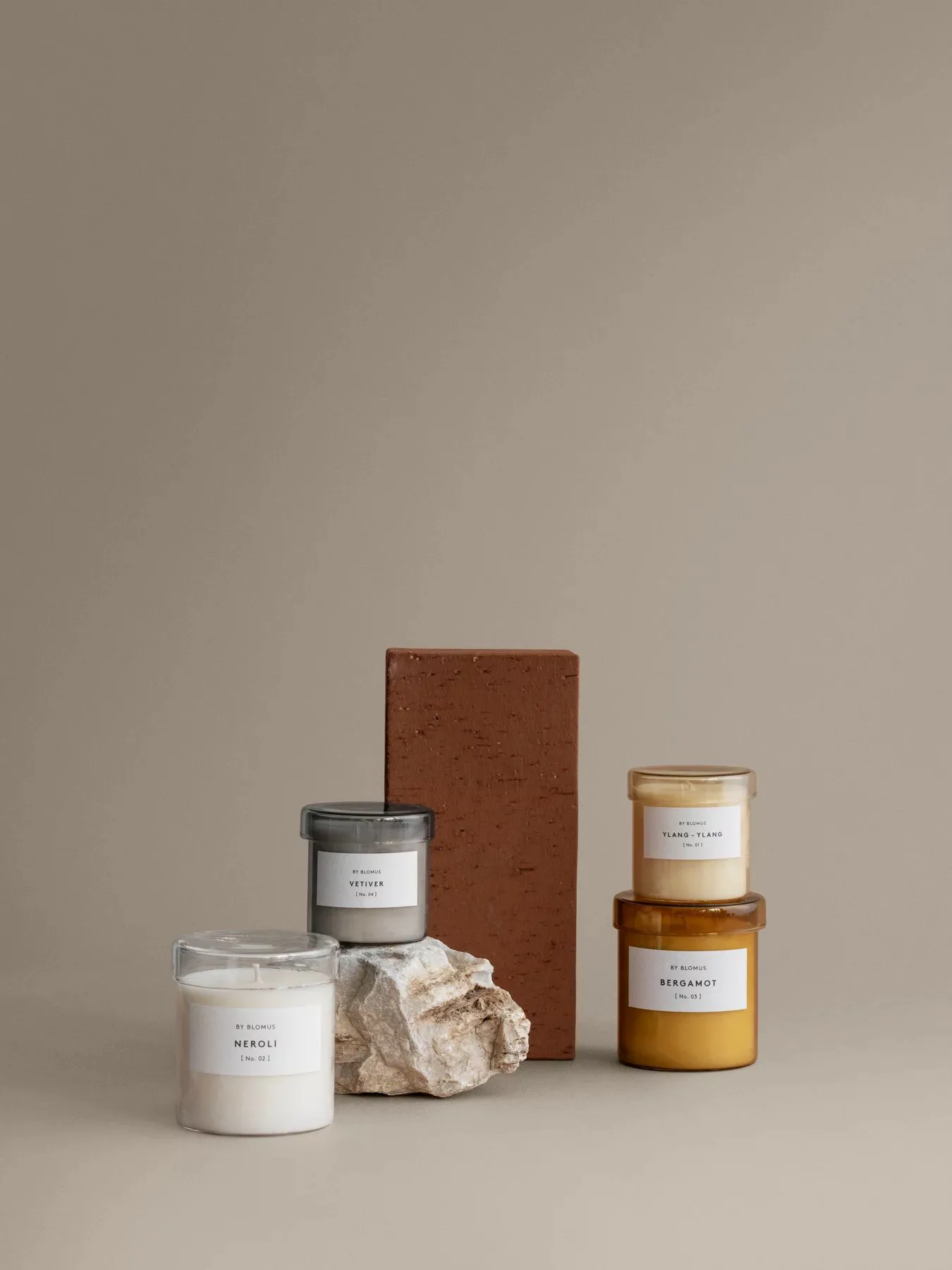 Świeca zapachowa Vaola Ylang Ylang, S, 30 H blomus