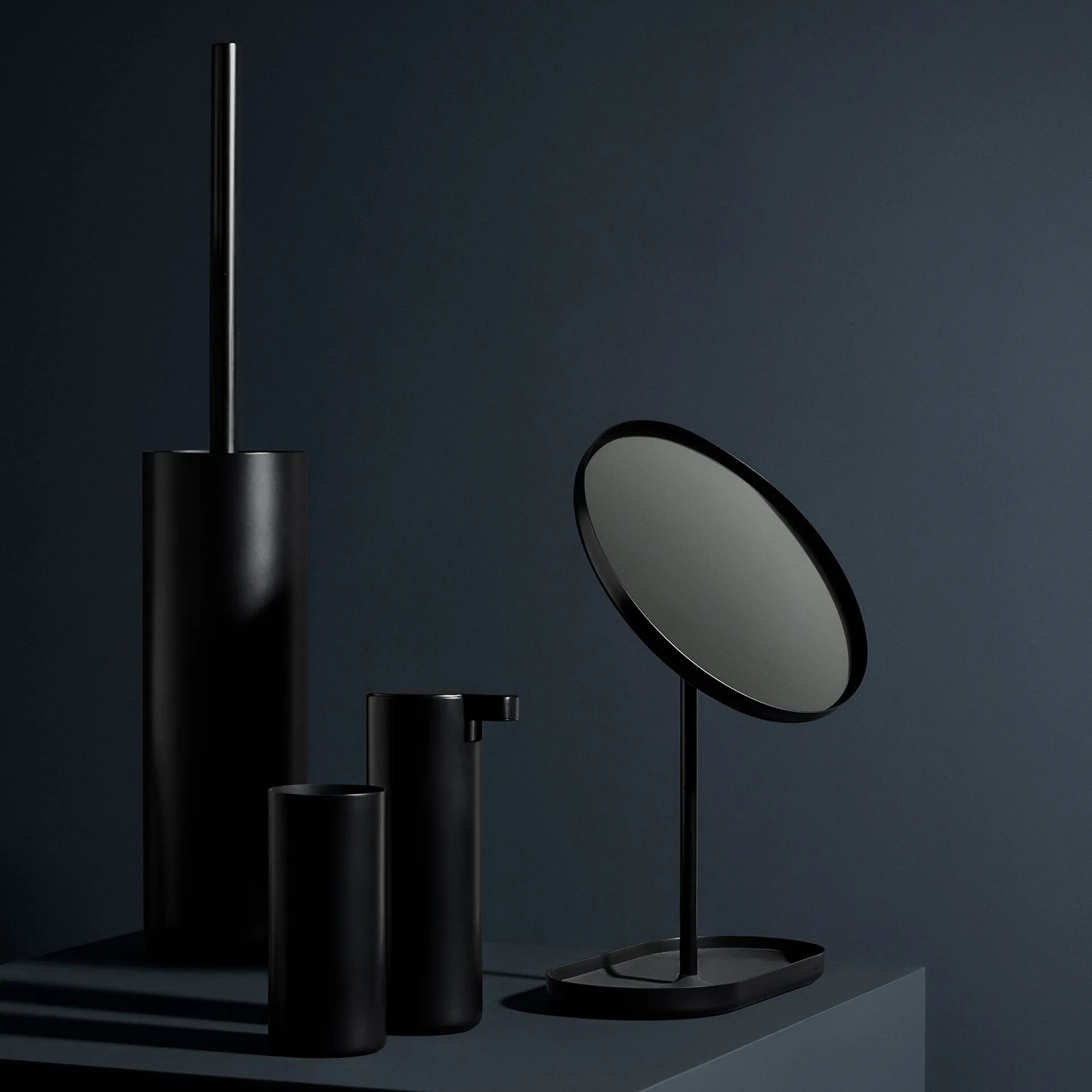 Szczotka do WC Modo, Czarny blomus