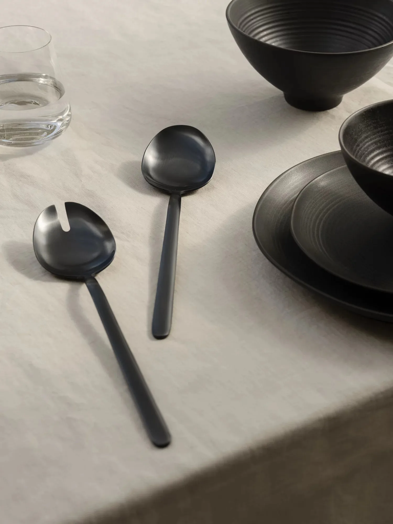 Sztućce do sałat STELLA czarny 2-pak, 28 cm blomus