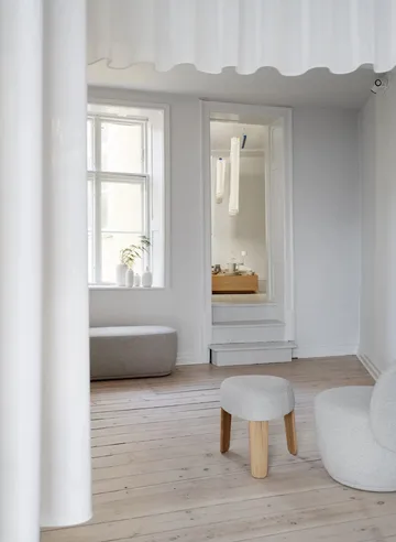 Taboret Kuon Ø47x45 cm - Boucla beige - blomus