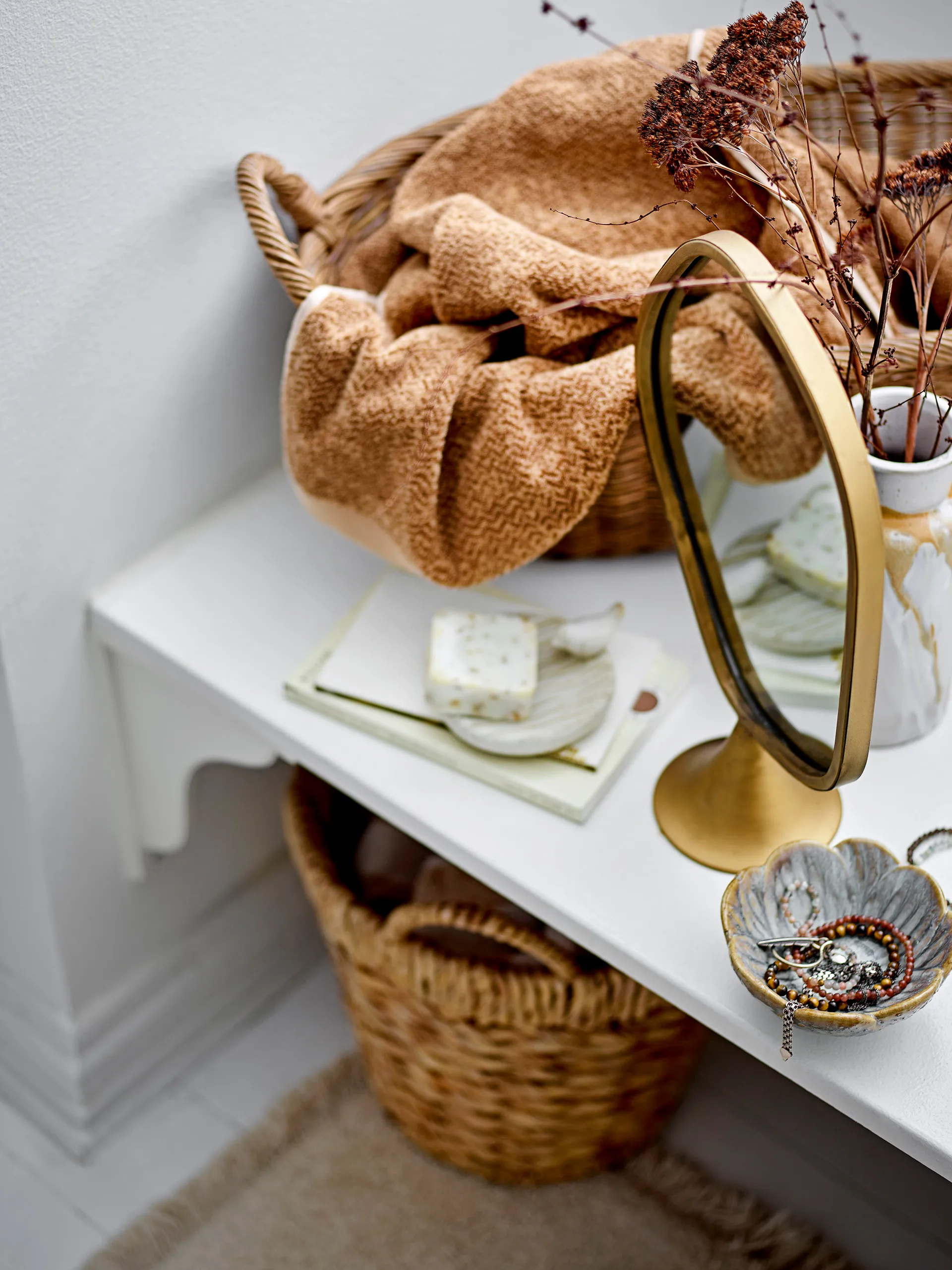 Ania Lustro 36,5 cm, mosiądz Bloomingville