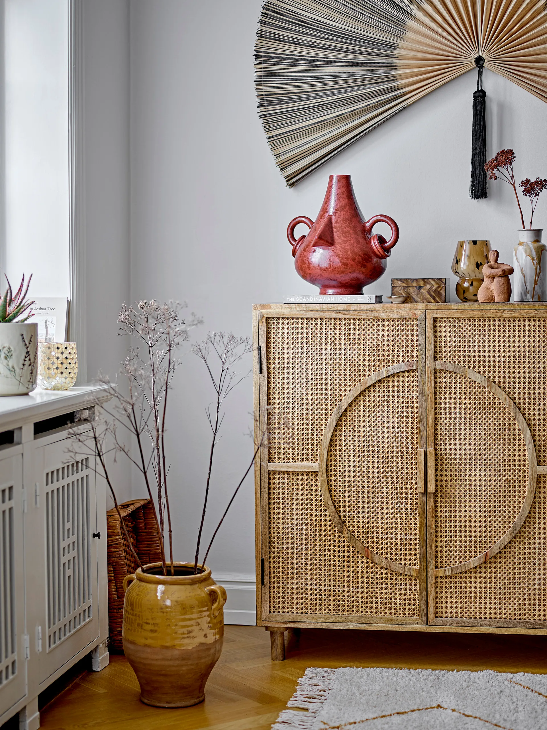 Barbette przenośna lampa stołowa, brązowy szkło Bloomingville