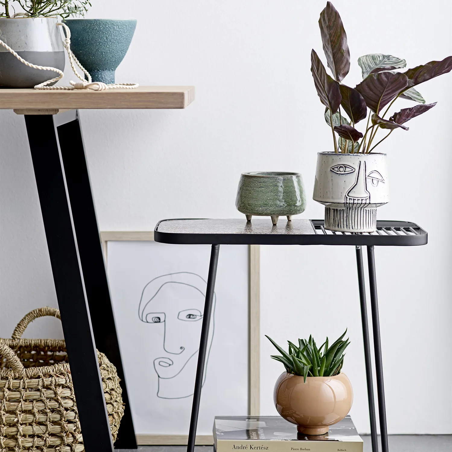 Doniczka Bloomingville na stopce Ø15 cm, Szary Bloomingville