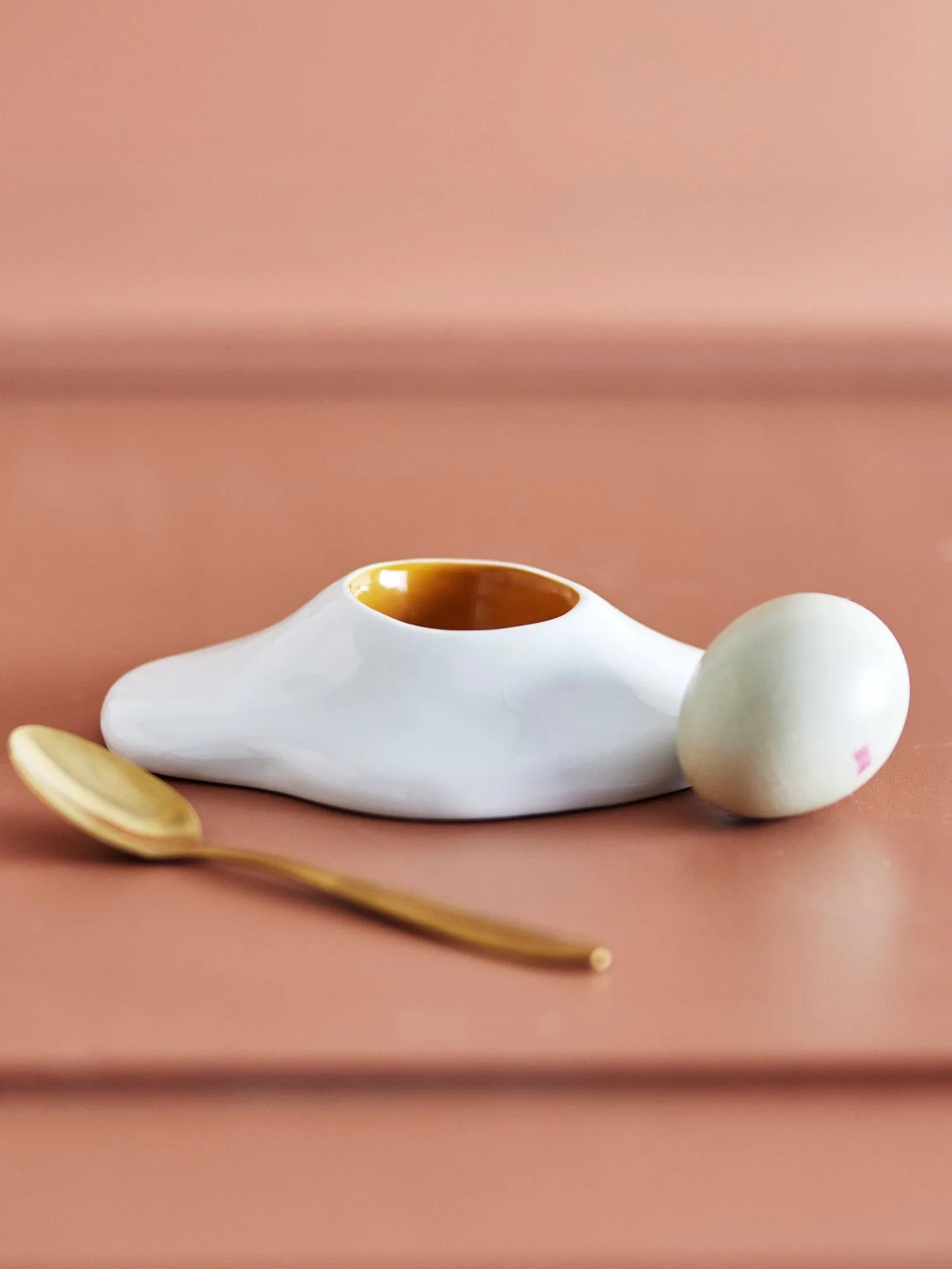 Eggert kieliszek do jajek, Biały Bloomingville