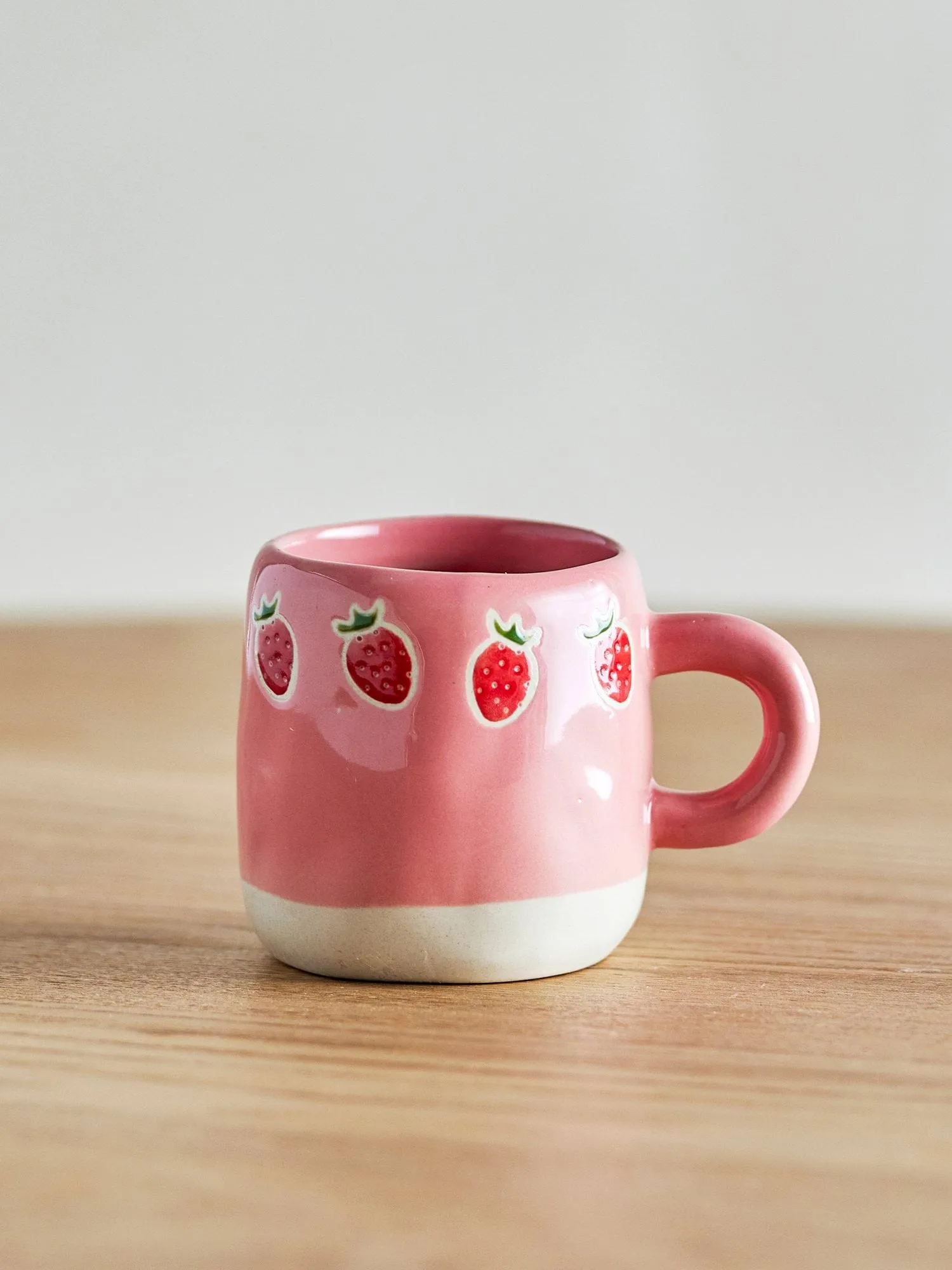 Filiżanka Millie 110 ml, Róż, truskawki Bloomingville