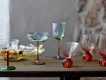 Kieliszek do wina Taurin 430 ml - Róża - Bloomingville