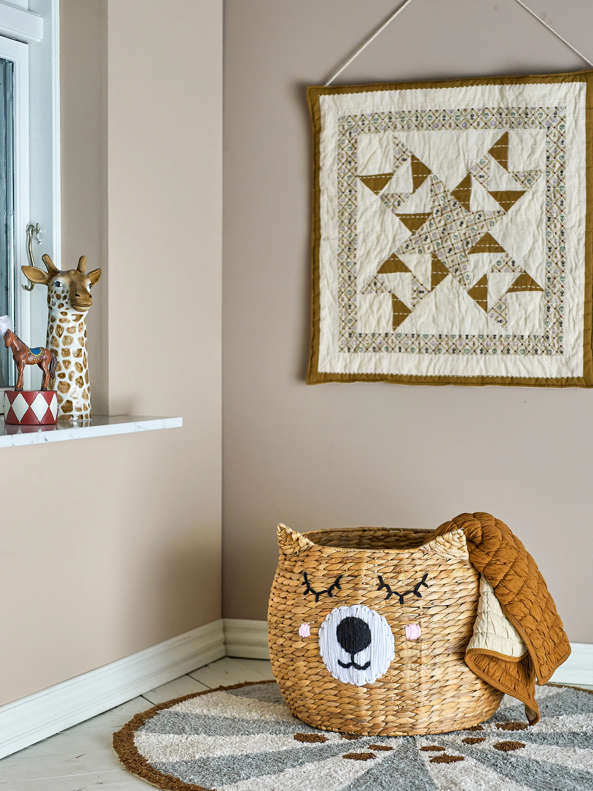 Kosz do przechowywania Eman Ø50x40 cm, Nature Bloomingville