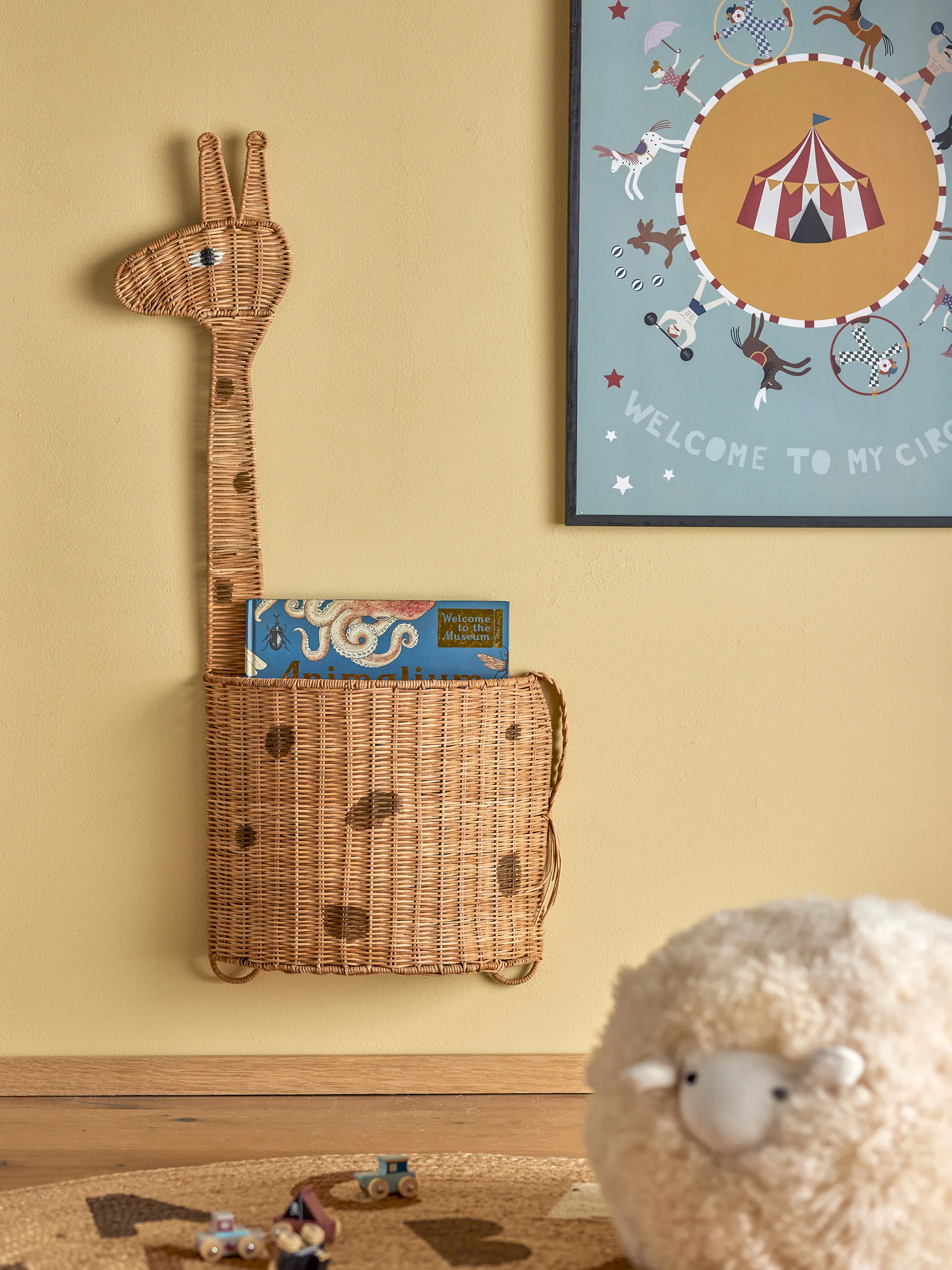 Kosz ścienny Philine 90 cm, Nature giraffe Bloomingville