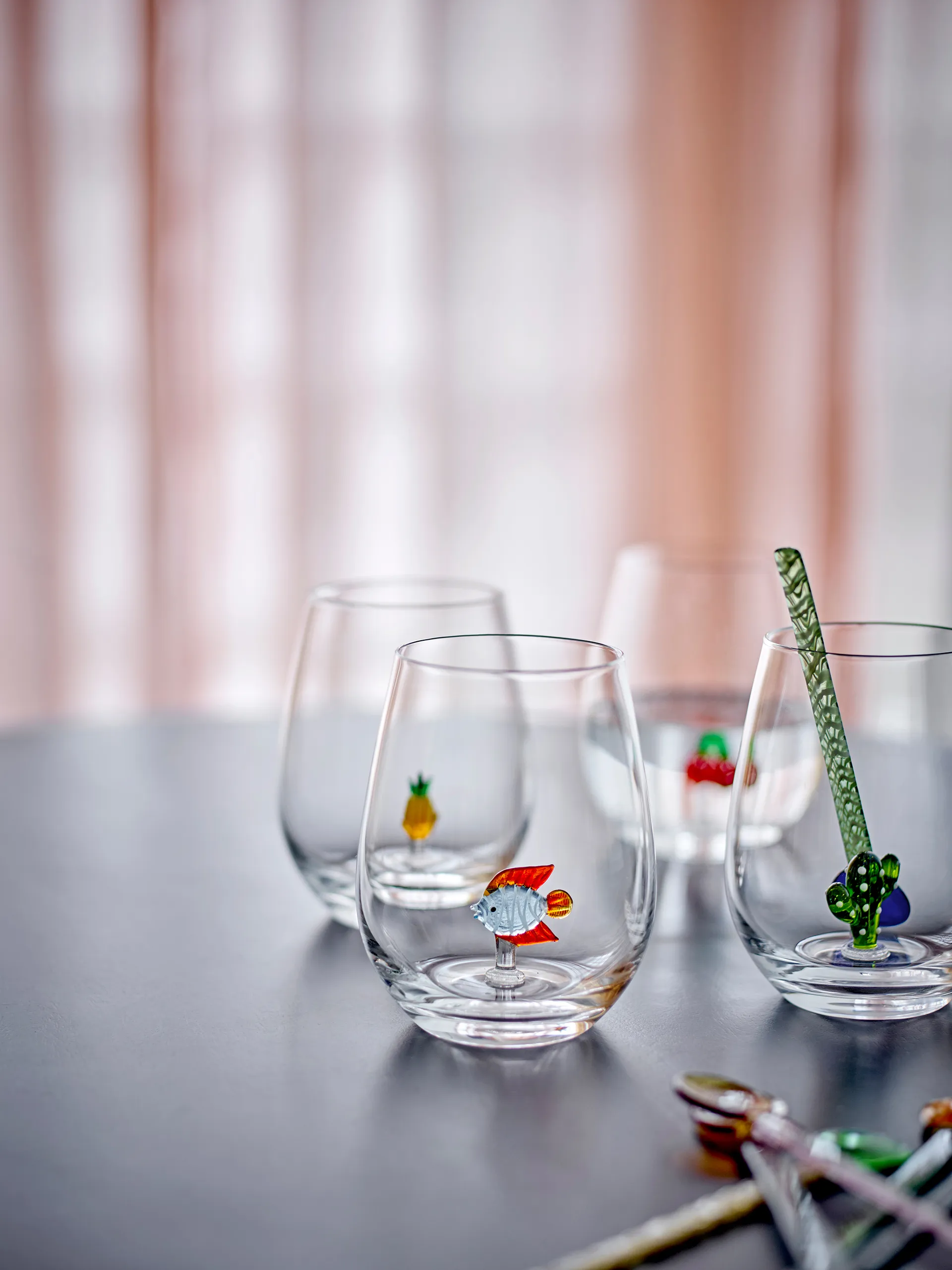 Misa szklanka do napojów 560 ml, Clear-cherry Bloomingville