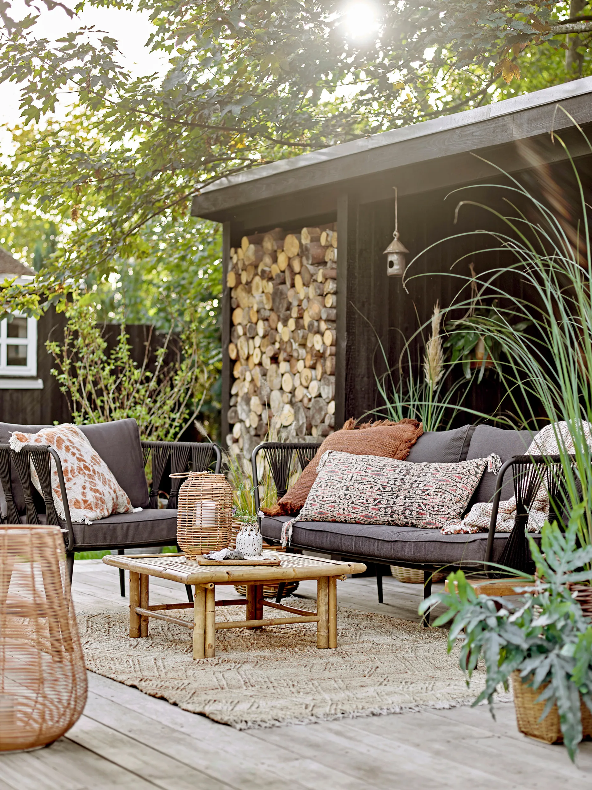 Pavone krzesło wypoczynkowe, Black Bloomingville