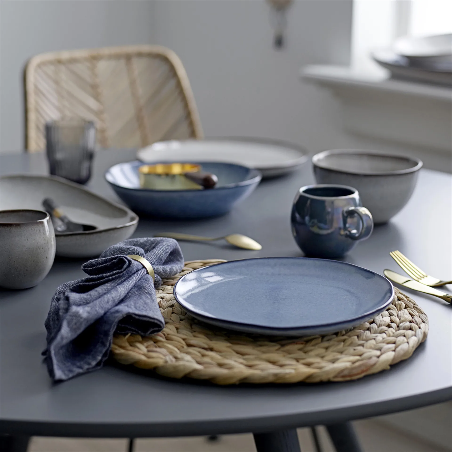 Pleciona podkładka na stół Bloomingville, Ø 35 cm Bloomingville