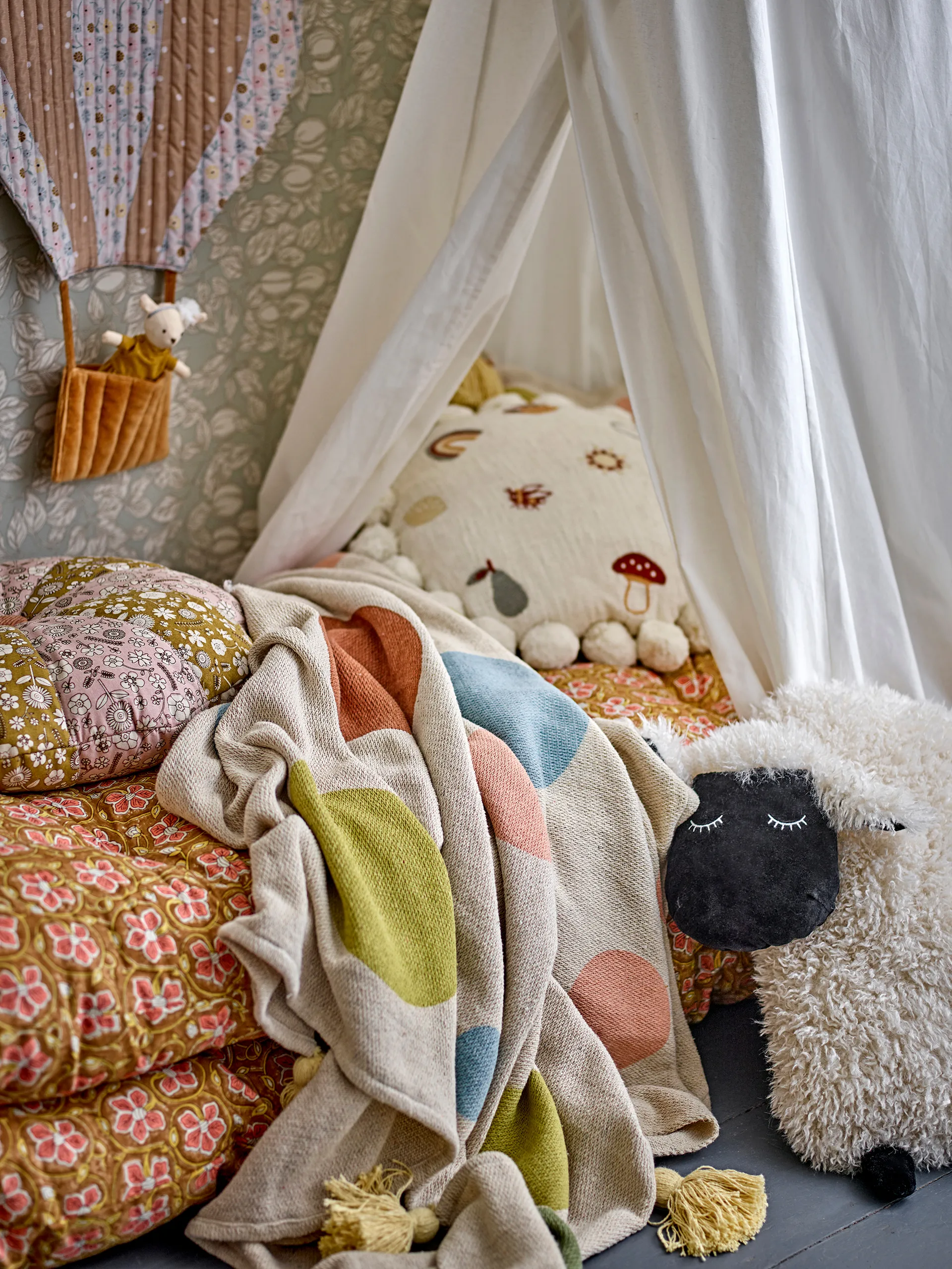 Poduszka Dolly 46x56 cm, Biała Bloomingville