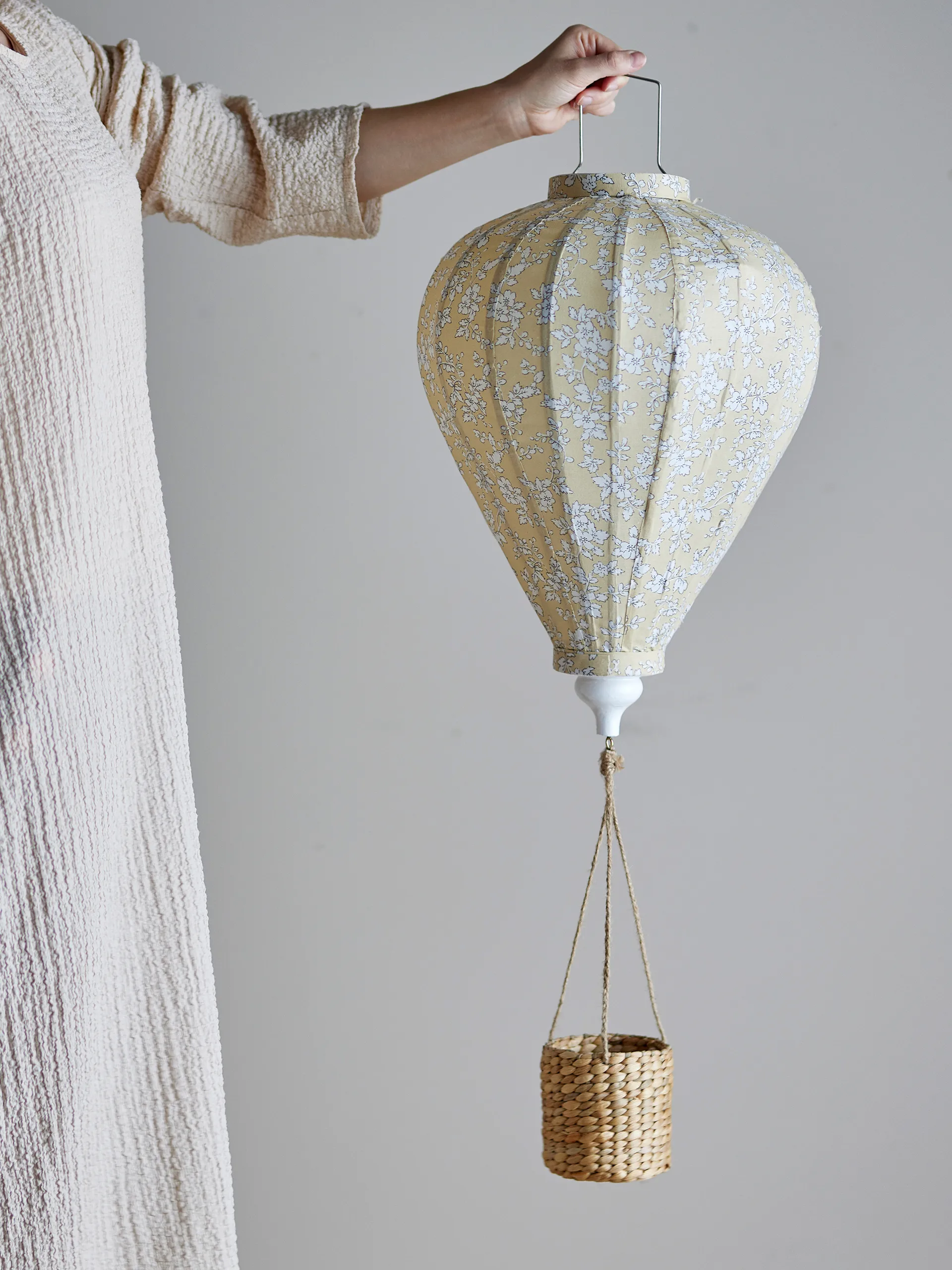 Pomp mobil 85 cm, Żółty Bloomingville