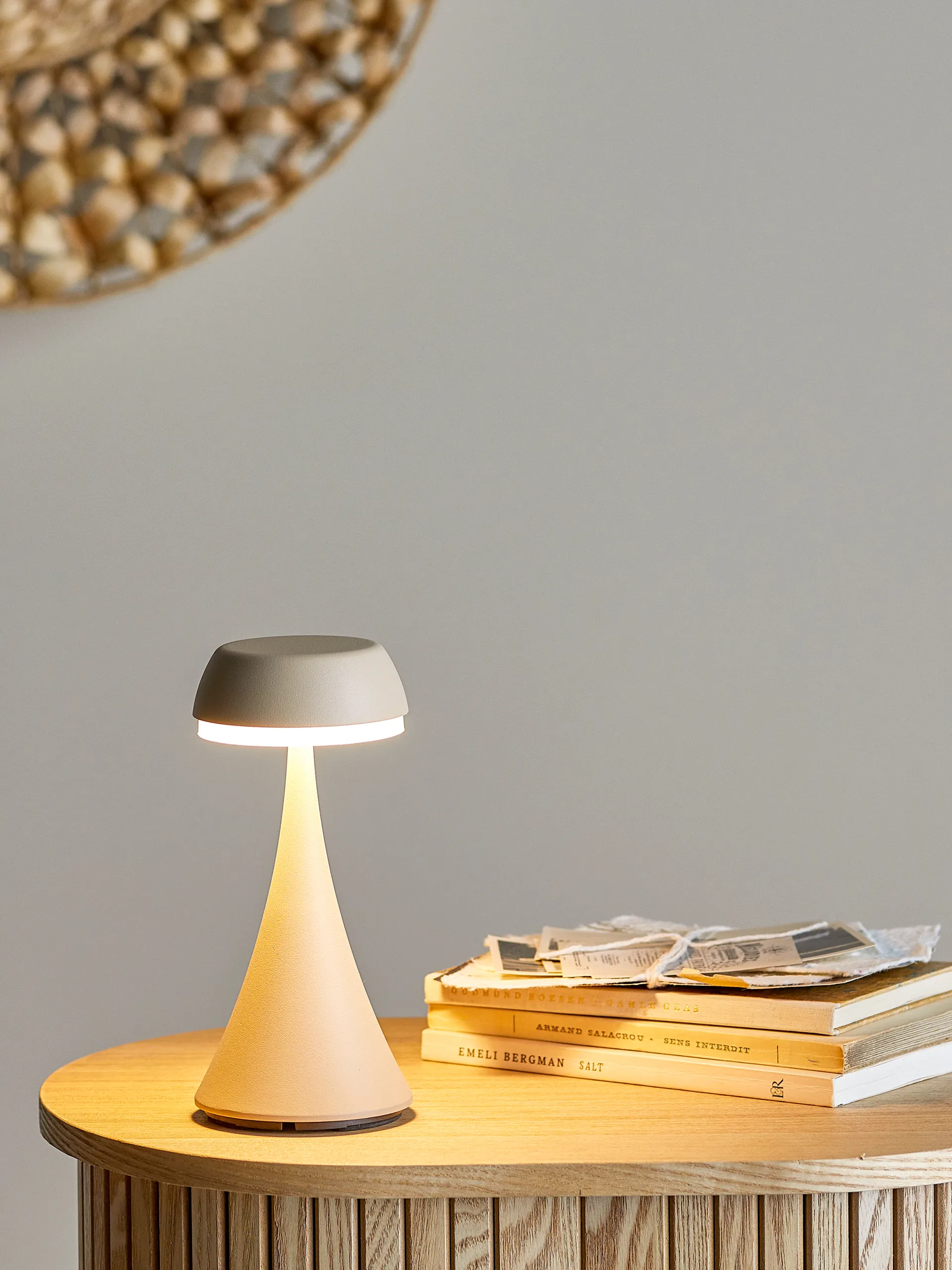 Przenośna lampa stołowa Pepple, Natura Bloomingville