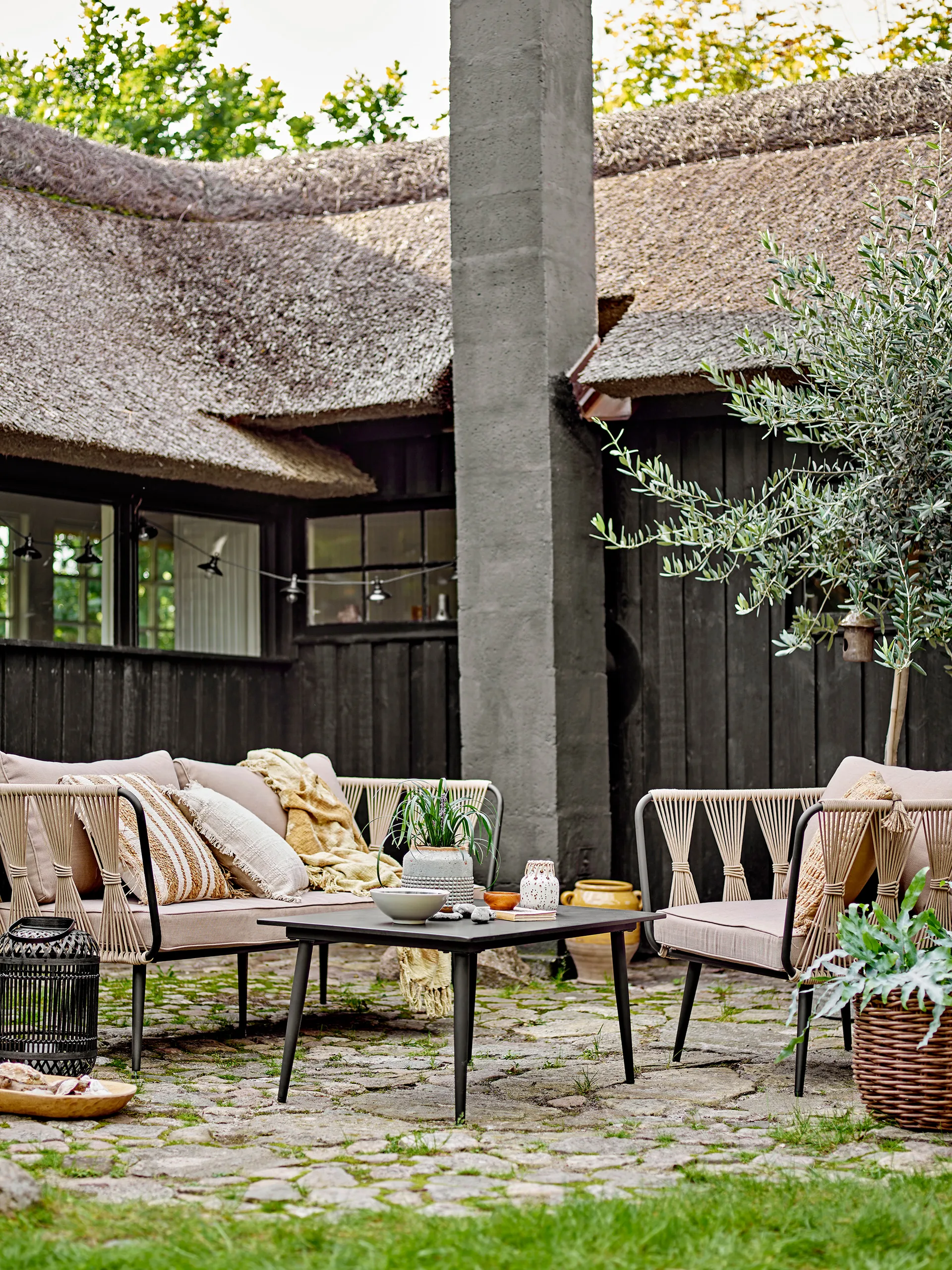 Stolik kawowy Pavone 60x90 cm, Black Bloomingville