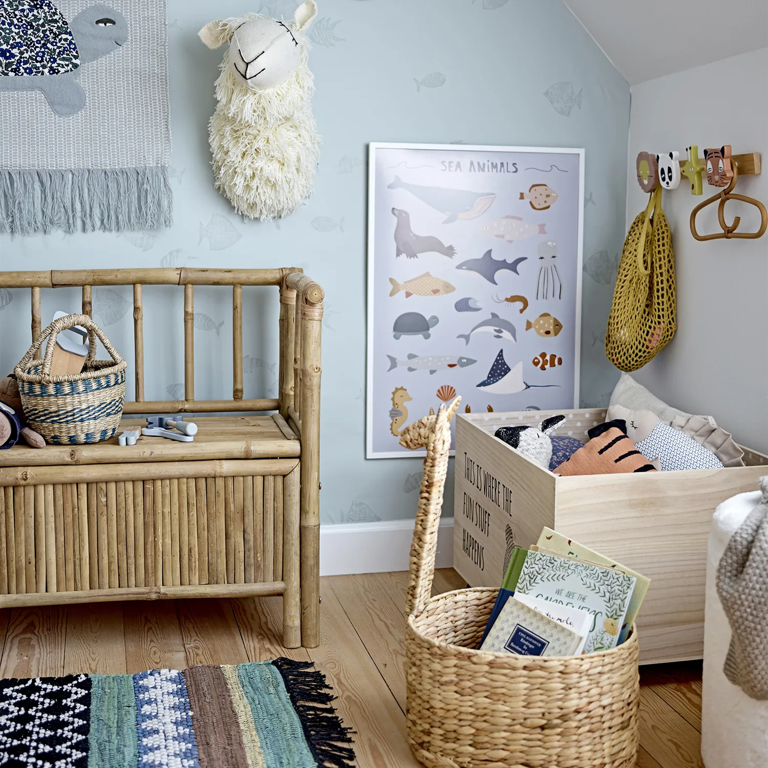 Wieszak na płaszcze Sade ze zwierzętami, Multi Bloomingville