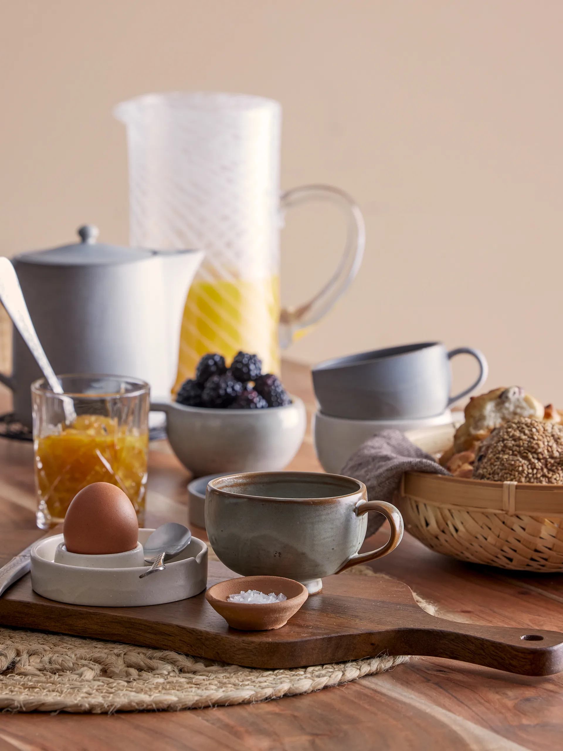 Zestaw 2 kieliszków na jajko Lila, Szary-biały Bloomingville