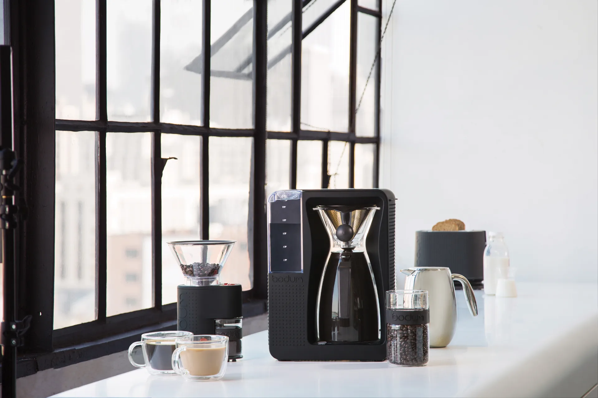 Filiżanka do kawy z podwójnymi ściankami i uchwytem 450 ml Bistro, 2-pak Bodum