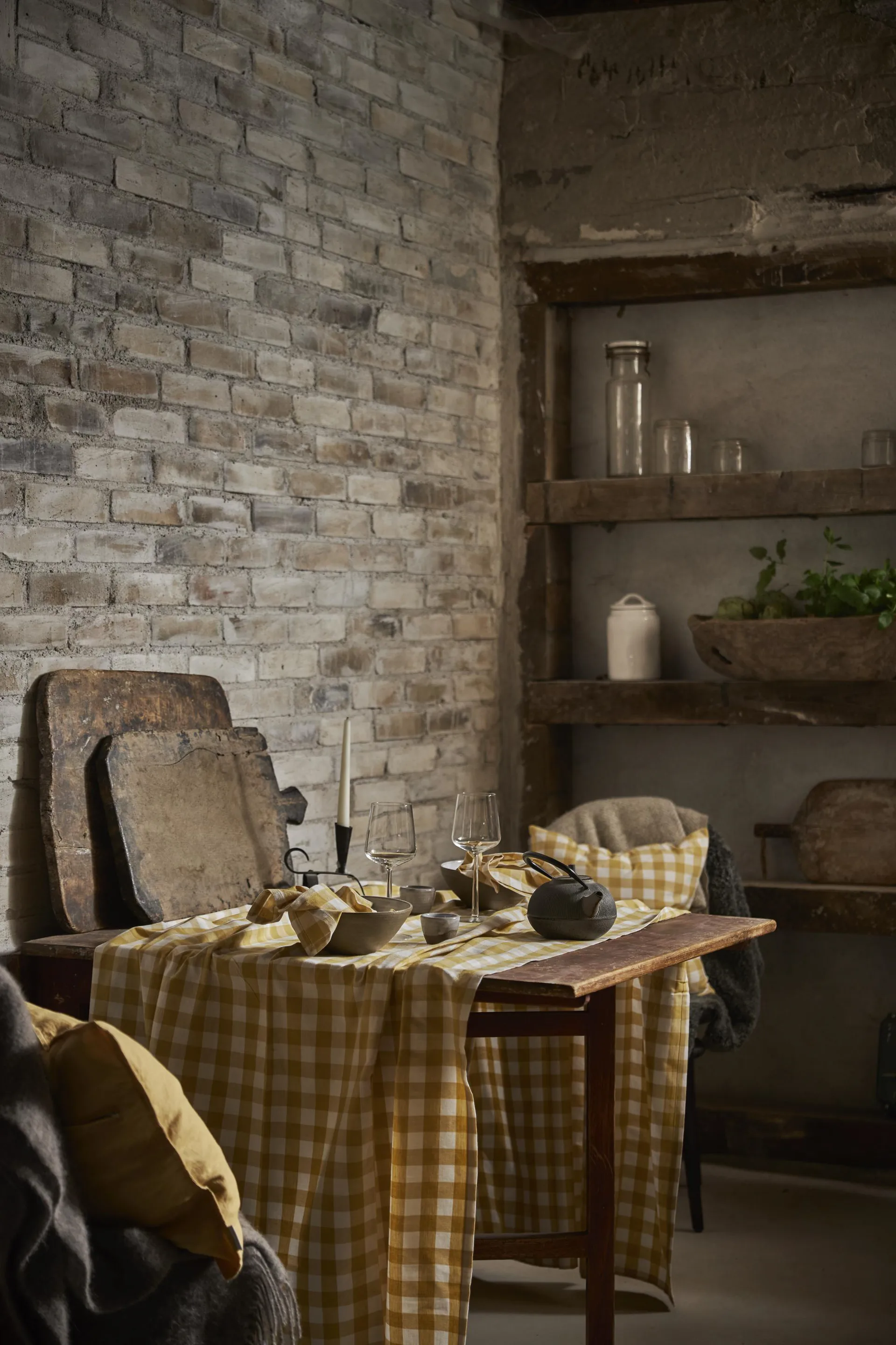 Obrus Grete 135x250 cm, Żółty Boel & Jan