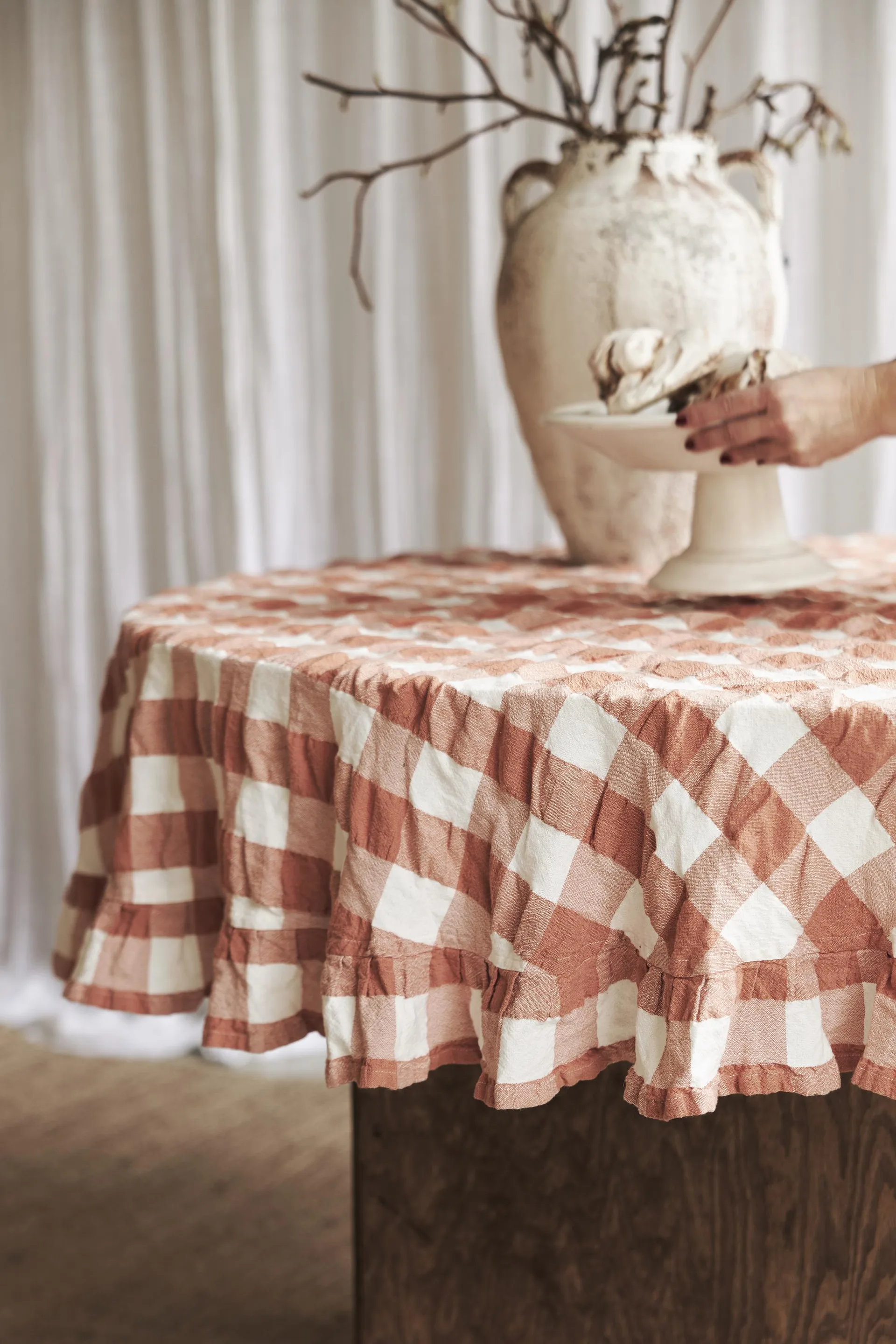 Obrus Kullavik Ø170 cm, Rdzawo-biały Boel & Jan