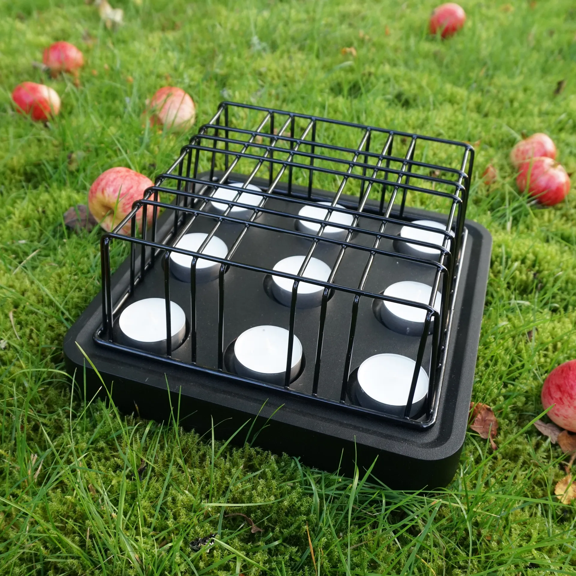 Kratka na świece czarna, Mała Born In Sweden