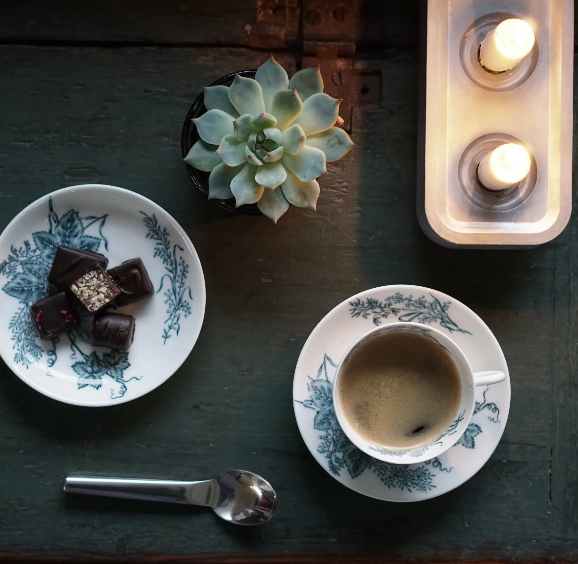 Naczynie na świecie podłużne polerowany, 8,5x29,5 cm Born In Sweden