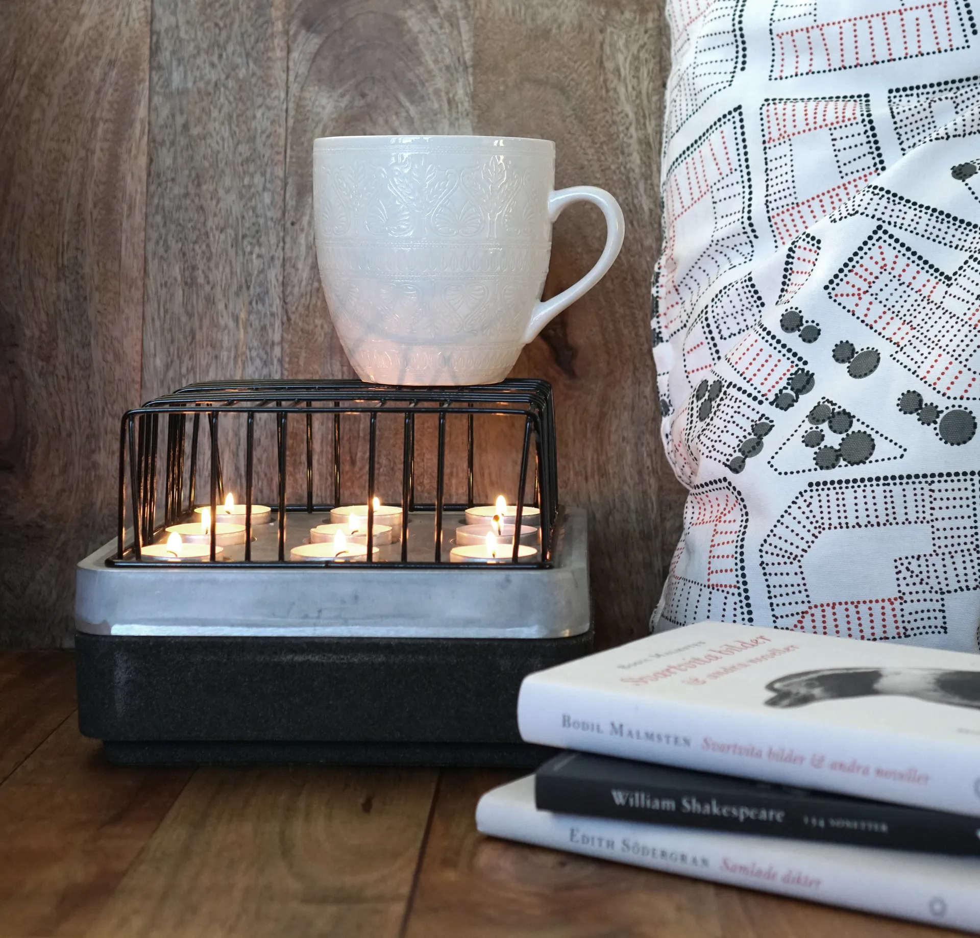 Podstawka na świecę aluminiowa, mała Born In Sweden