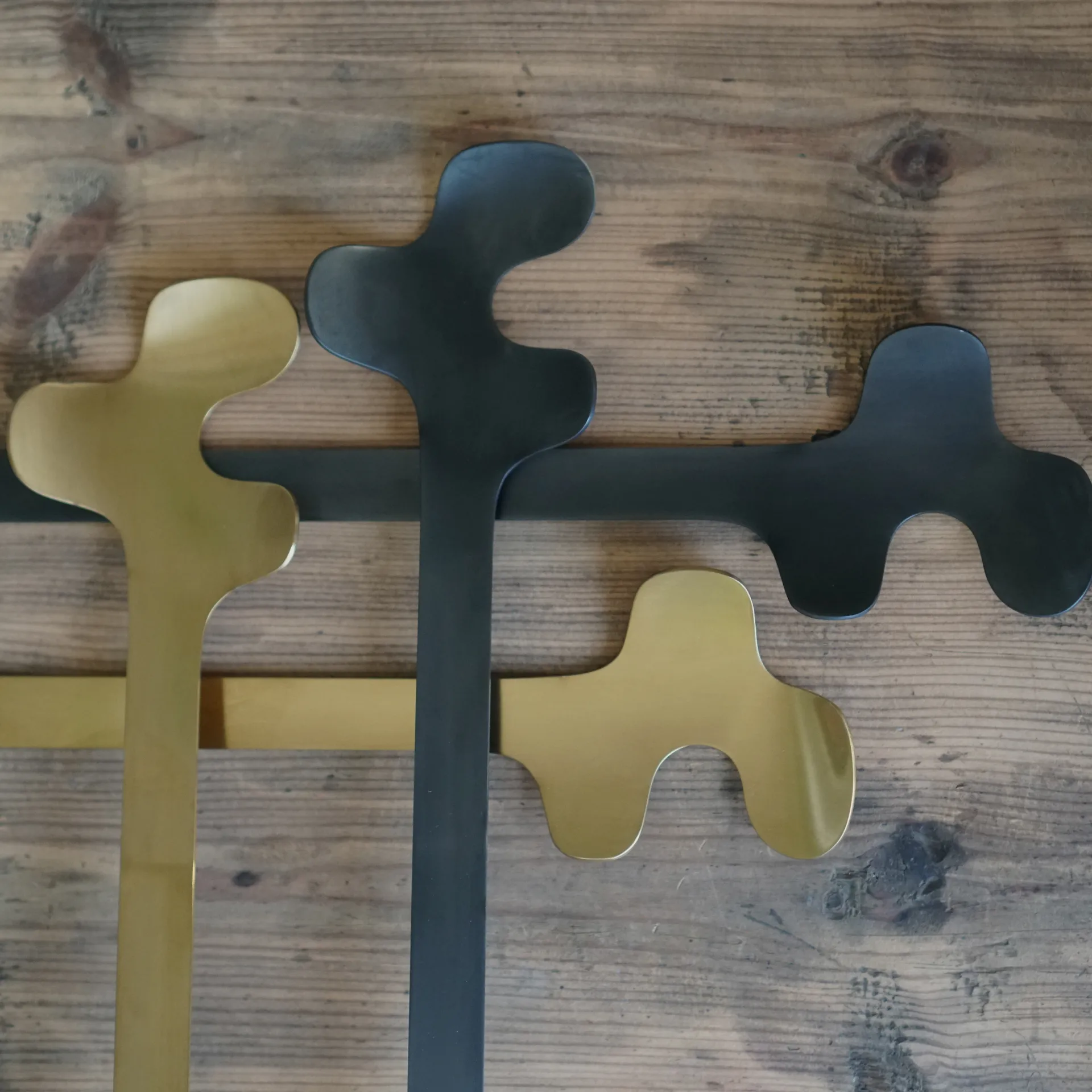 Sztućce do sałatek Leaf, Brushed Black Born In Sweden