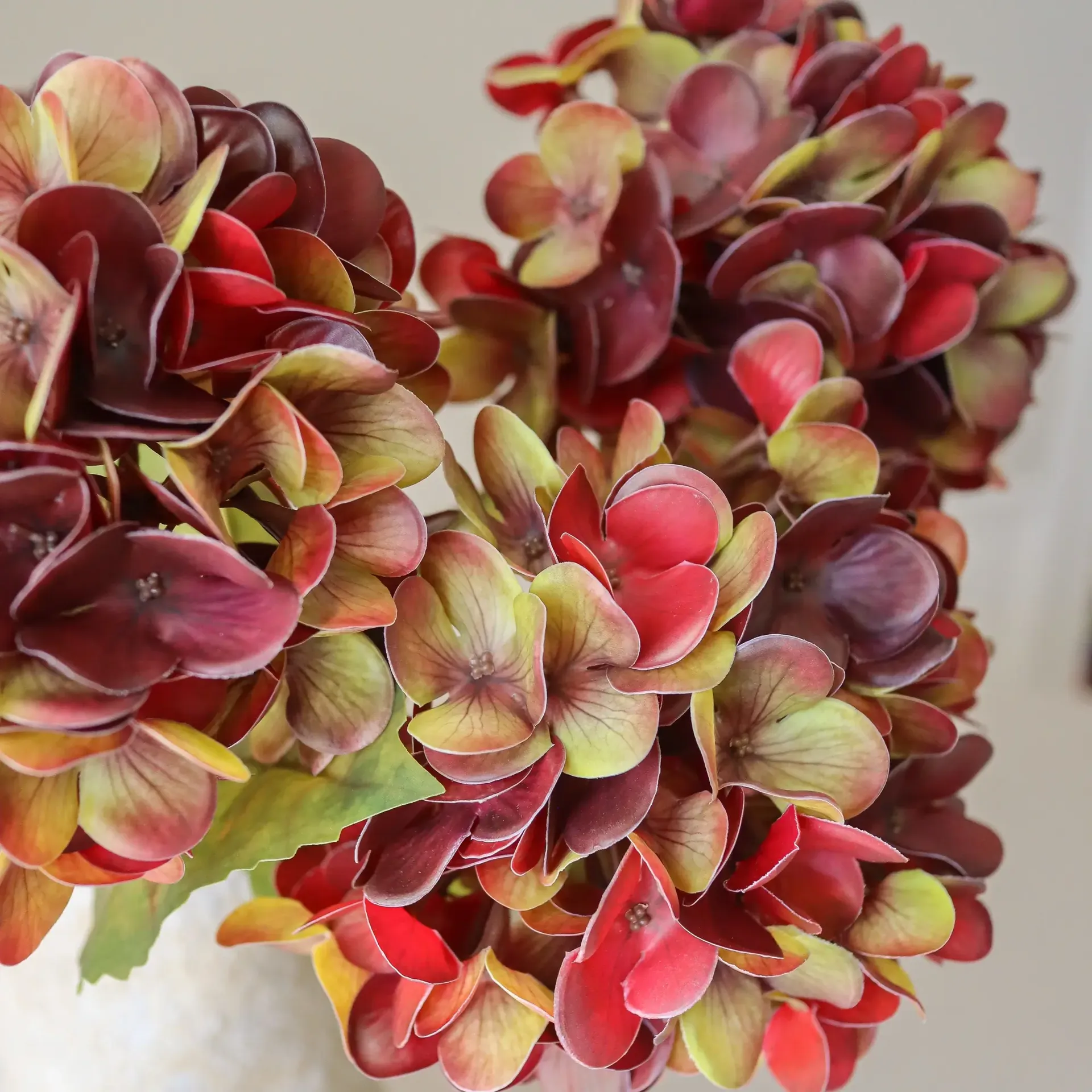 Bukiet sztucznych hortensji, Deep burgundy, 60 cm, 6 szt. Botané