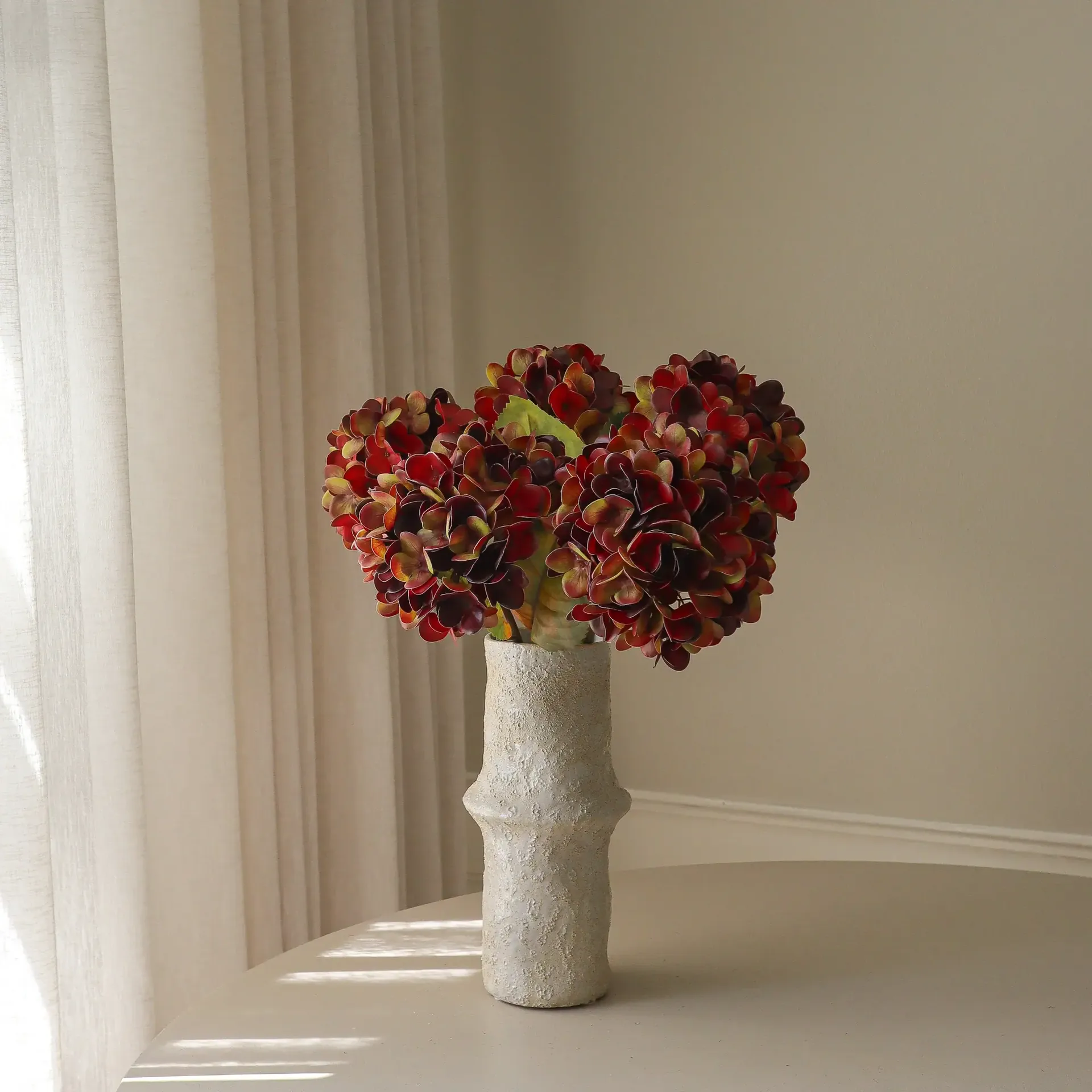 Bukiet sztucznych hortensji, Deep burgundy, 60 cm, 6 szt. Botané
