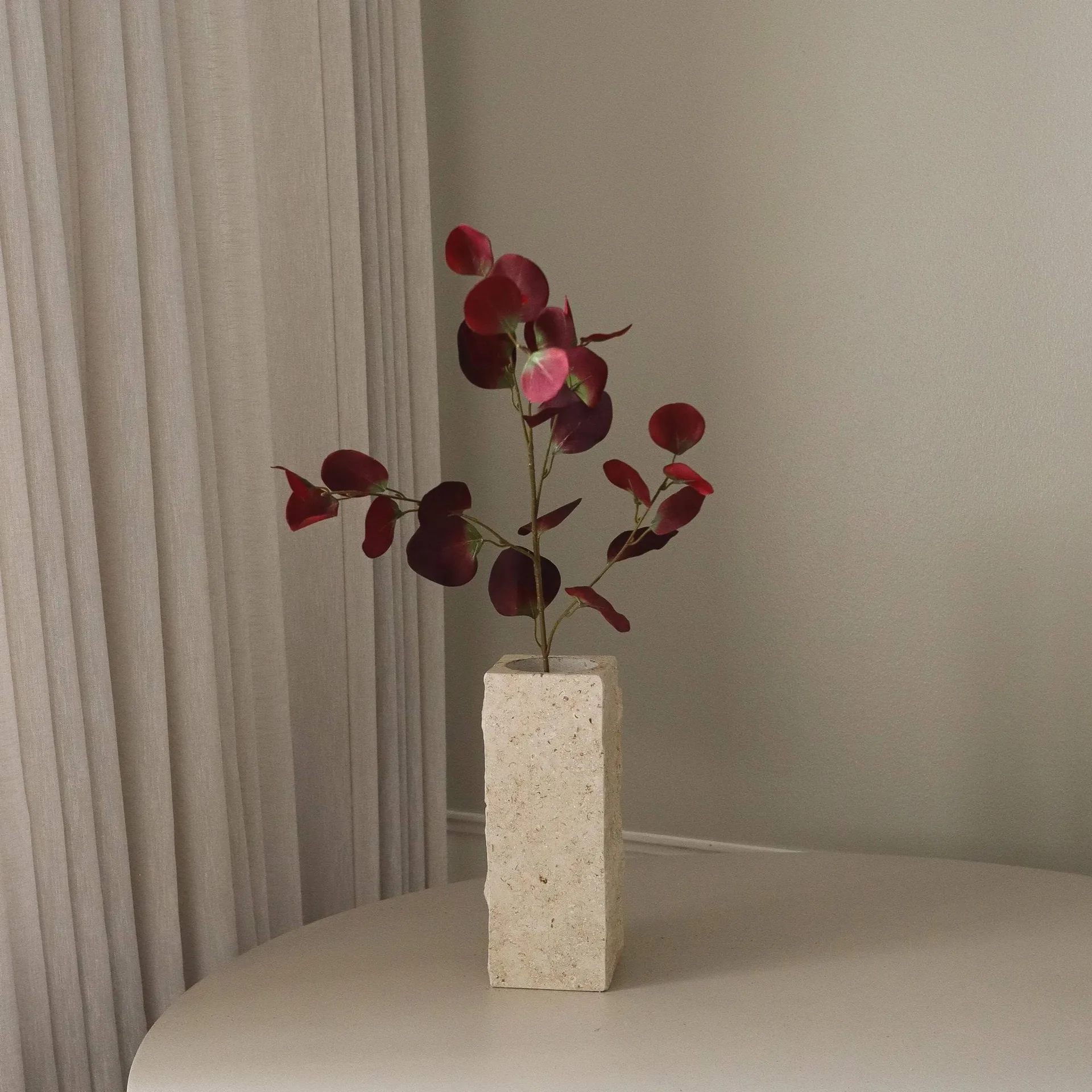 Sztuczna gałązka Eukaliptus, Burgundowy, 84 cm Botané