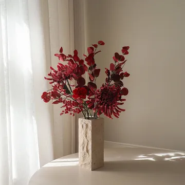 Sztuczny bukiet Berry Drama - Chryzantema igiełkowa, goździk, eukaliptus, 84 cm - Botané