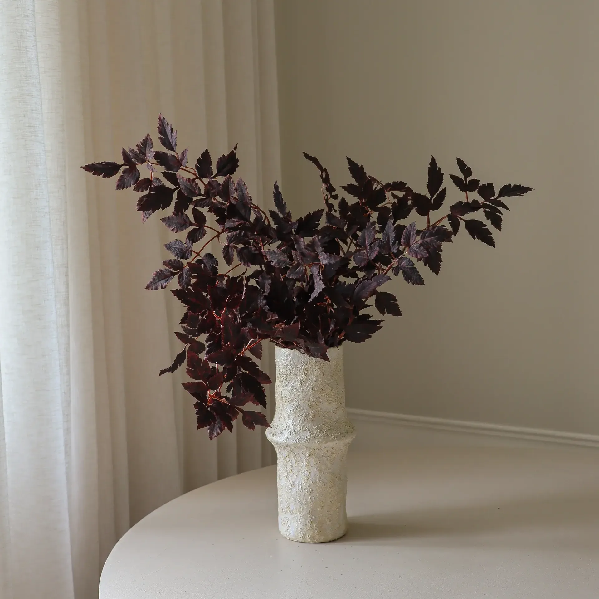 Sztuczny bukiet Burgundy Plum Leaves, Red, 85 cm, 1 szt. Botané