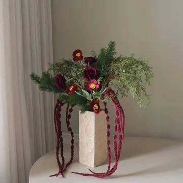 Sztuczny bukiet Burnt Bloom - Jaskier, maki, czosnek ozdobny, amarantus, 90 cm - Botané