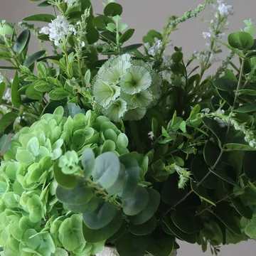 Sztuczny bukiet Deep Green - Hortensja-polnekwiaty-eukaliptus-gałązka wdówki, 15 szt. - Botané