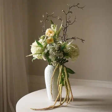 Sztuczny bukiet Ivory Cascade - Gałązka śnieguliczki-gałązka wiśni-mak-hortensja, 13 szt. - Botané