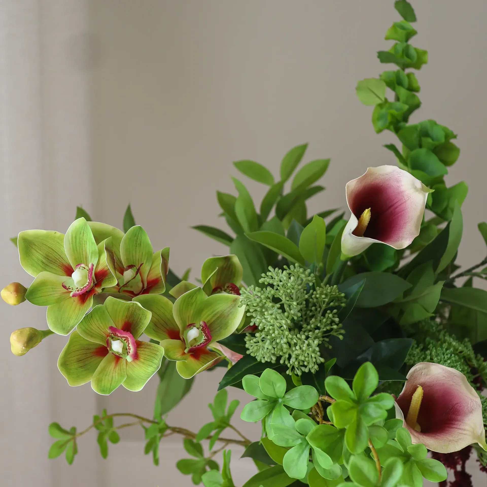 Sztuczny bukiet Wild Grove, Kalia–storczyk cymbidium–dzika marchew, 112 cm, 16 szt. Botané