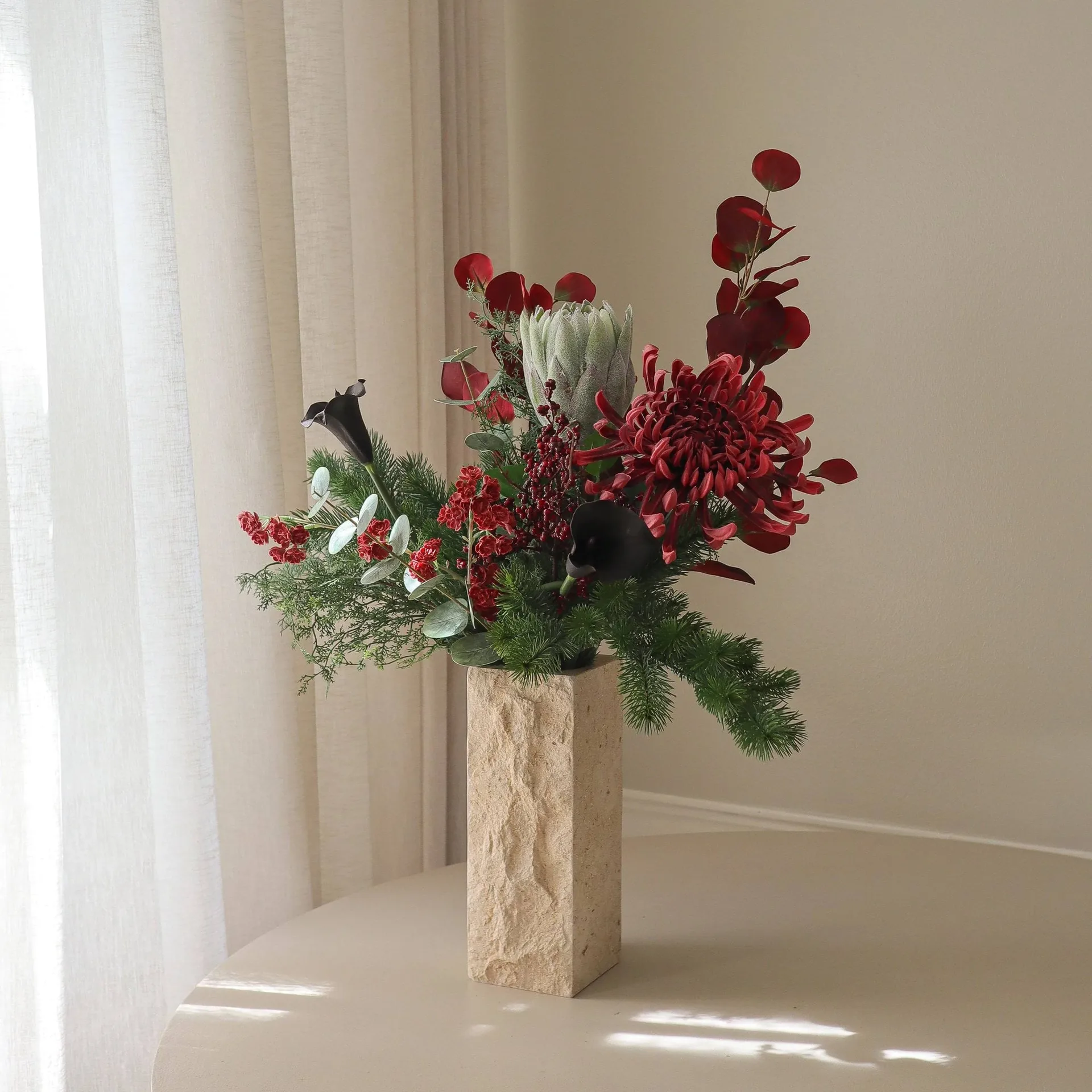 Sztuczny bukiet Wild Winter, Protea, chryzantema igiełkowa, kalla, eukaliptus, 84 cm Botané