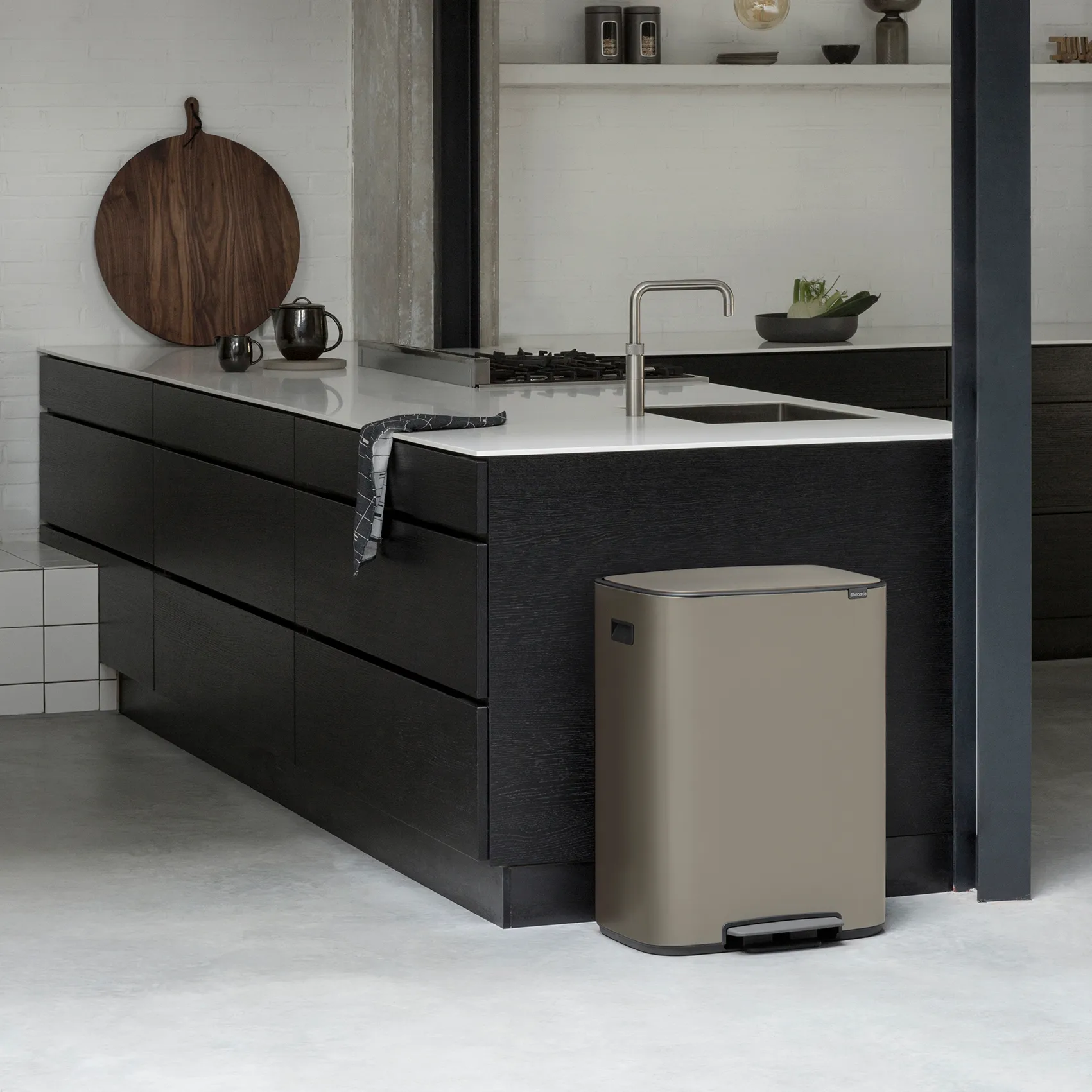 Bo kosz z pedałem 60 L, Platinum Brabantia