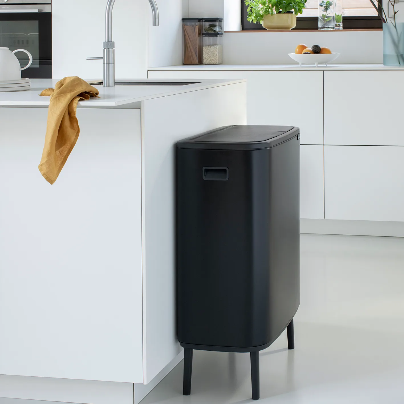 Bo touch bin high 60 L, matowyczarny Brabantia