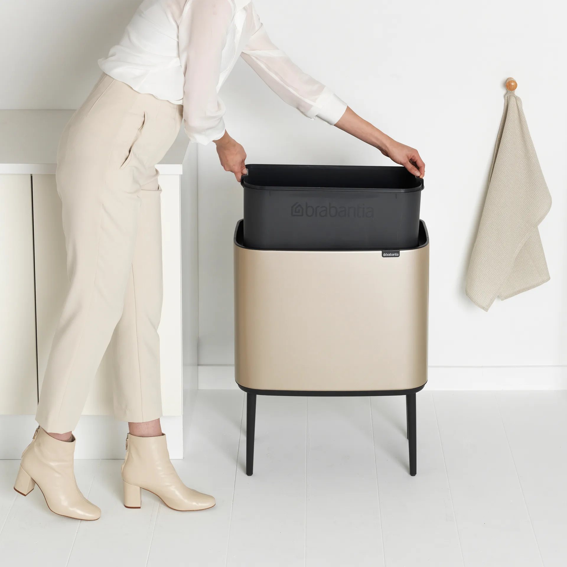 Kosz Bo Touch Bin 36 l, Metallic Gold Brabantia