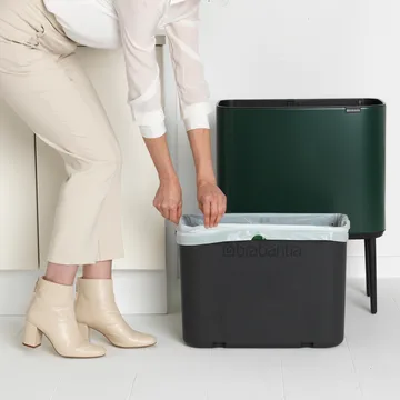 Kosz Bo Touch Bin 36 l - Pine green - Brabantia