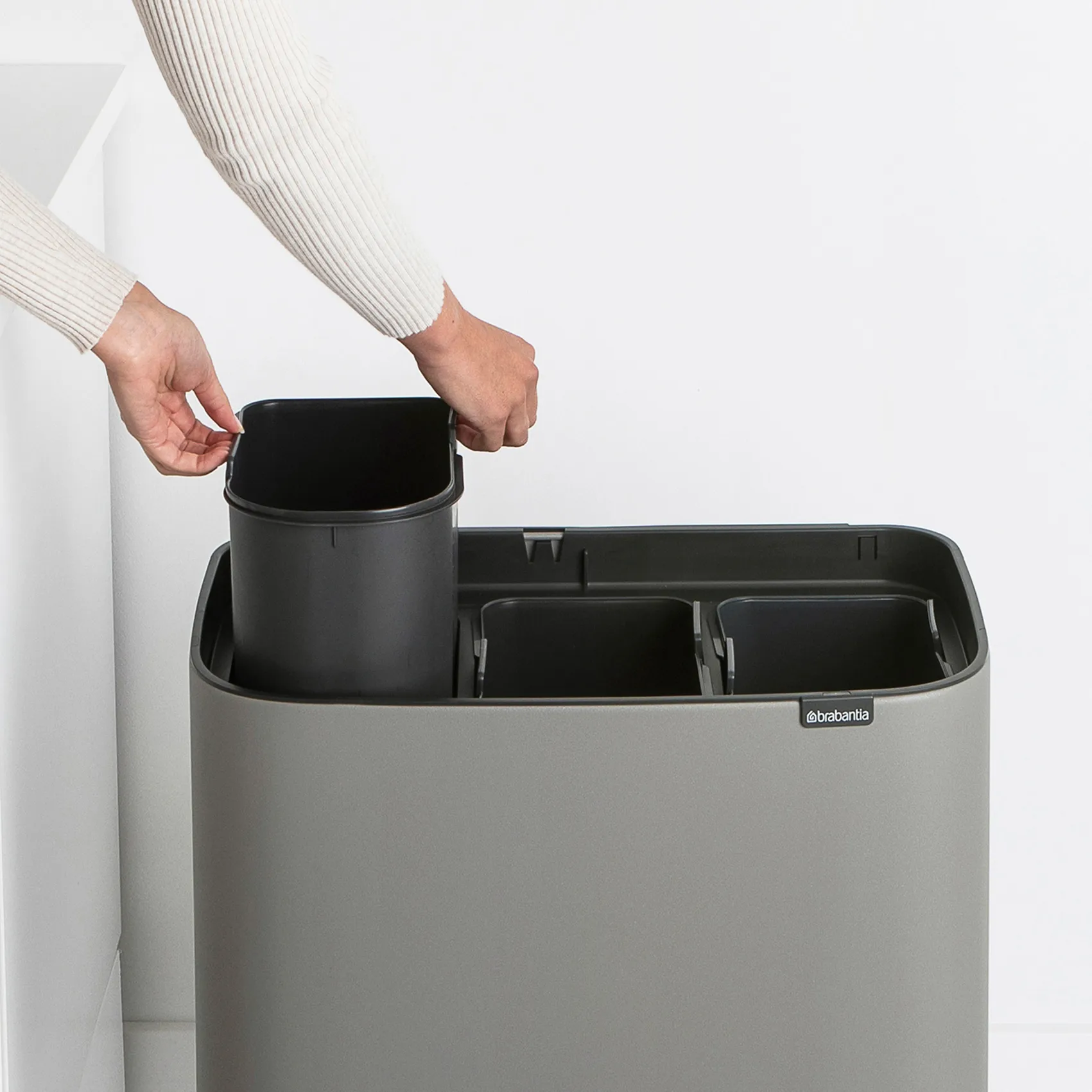 Kosz Bo Touch Bin 3x11 l, Mineral concrete grey Brabantia