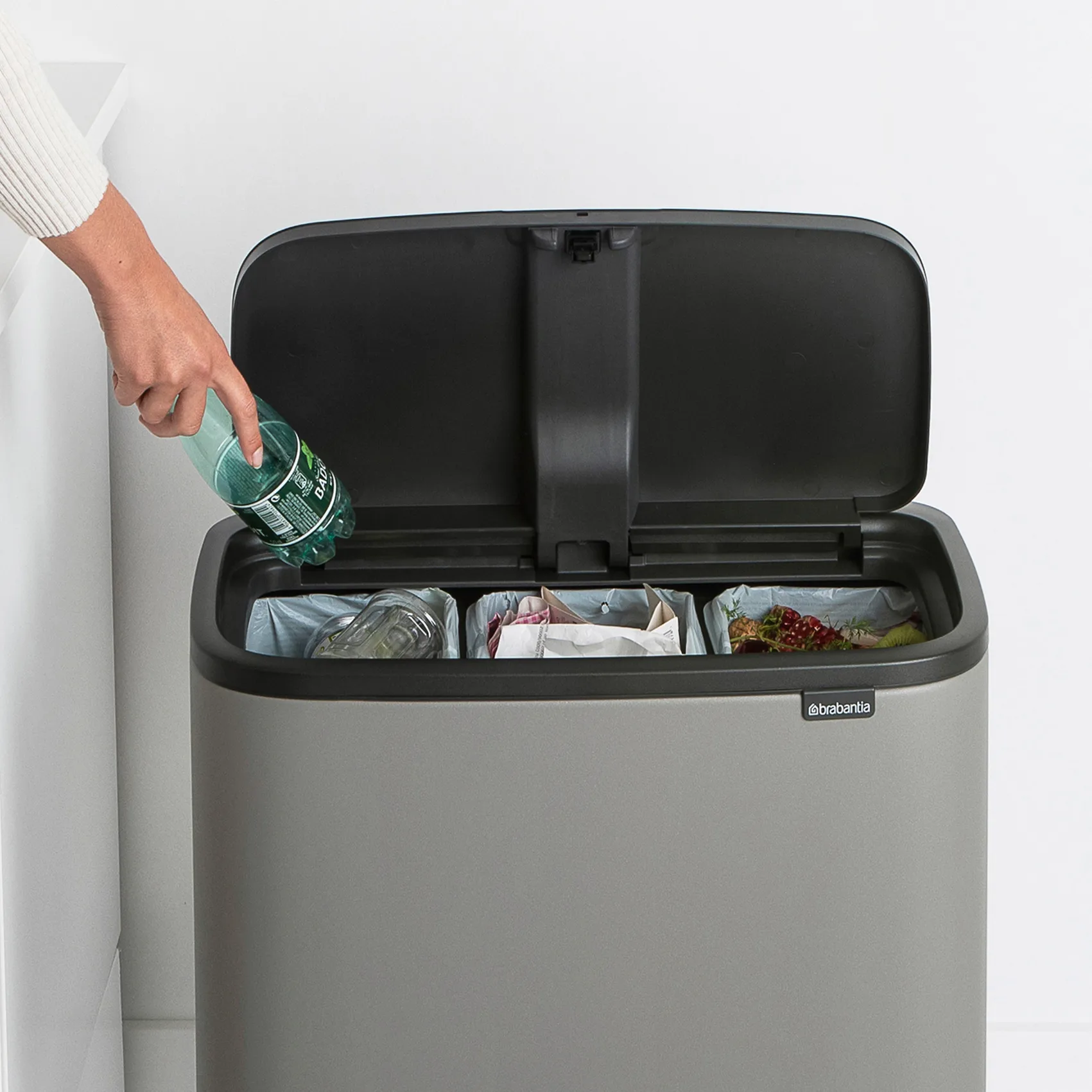 Kosz Bo Touch Bin 3x11 l, Mineral concrete grey Brabantia