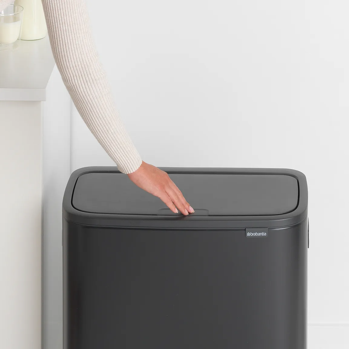 Kosz Bo Touch Bin 60 L, matowyczarny Brabantia
