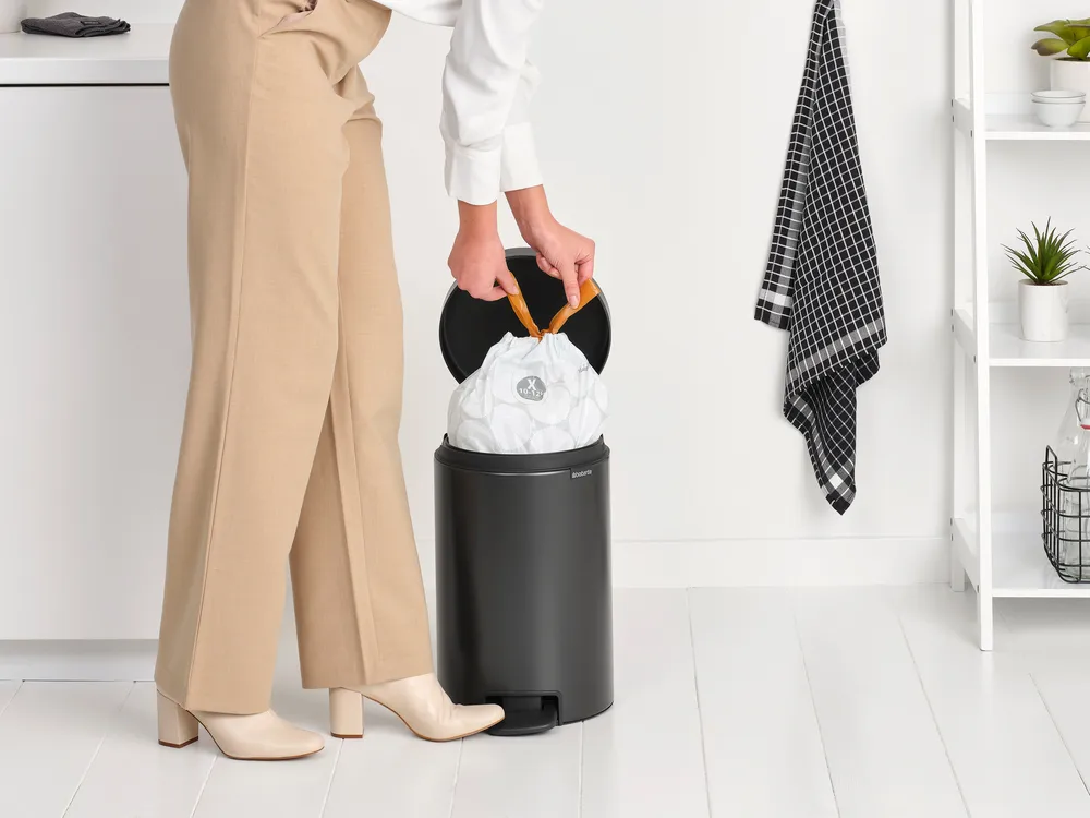 Kosz na śmieci New Icon 12 l, Confident Grey Brabantia