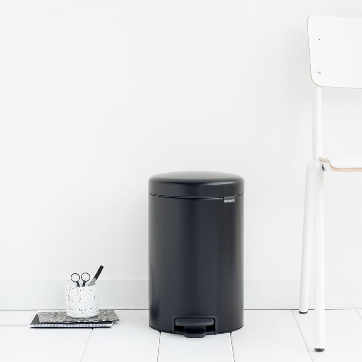 Kosz na śmieci New Icon 12 l, Matt black (czarny) Brabantia