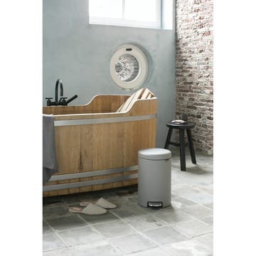 Kosz na śmieci New Icon 12 l - Mineral concrete grey (szary) - Brabantia